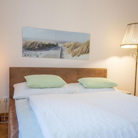 Huebsches Privatzimmer Mit Bad Perchtoldsdorf Bagian luar foto