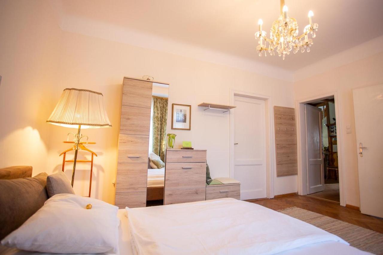 Huebsches Privatzimmer Mit Bad Perchtoldsdorf Bagian luar foto